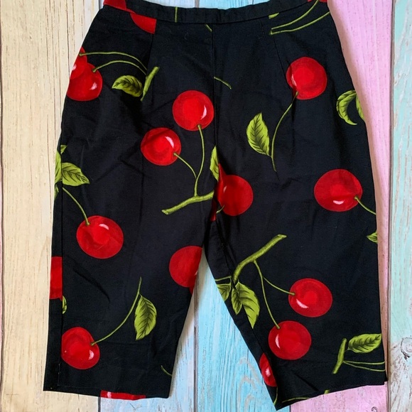 Briggs New York Black capri Pants with Red cherries Pattern - Picture 3 of 8